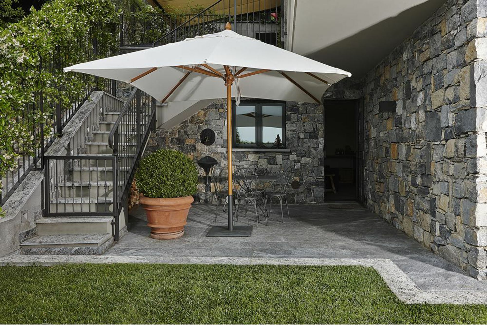 Suite & Pool-Como House-160 Mt-Private Indoor Swimming Pool, Heated All Year-Private Covered Parking-Private Garden And Terrace-Fully Equipped Kitchen Dış mekan fotoğraf